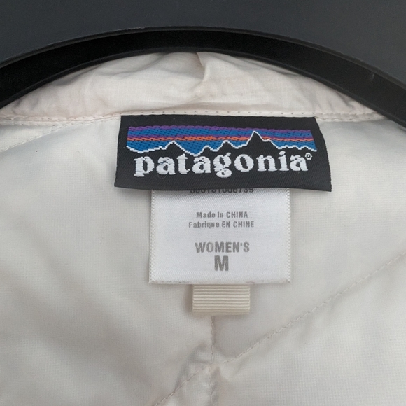 Patagonia Tres 3-1 Parka in Oat Waterproof Jacket - Picture 6 of 6
